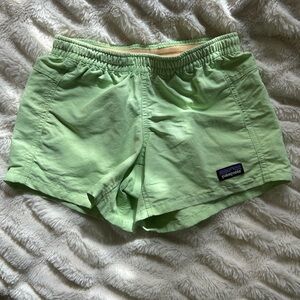 Patagonia girls baggies, small 7-8